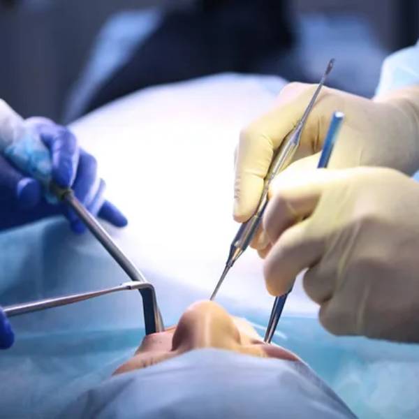 the-best-dentist-in-tehran-and-the-best-orthodontic-and-implant-doctor