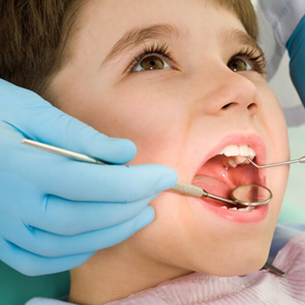 راه کارهای درمان پوسیدگی دندان بچه و اطفال