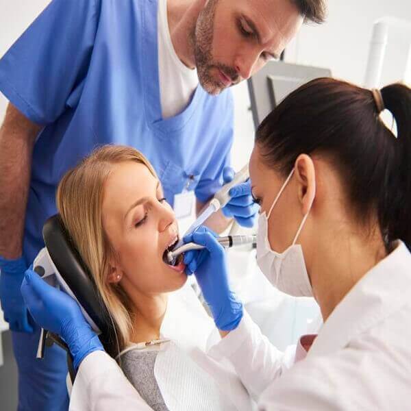 لیست بهترین کلینیک دندانپزشکی در شرق تهران
