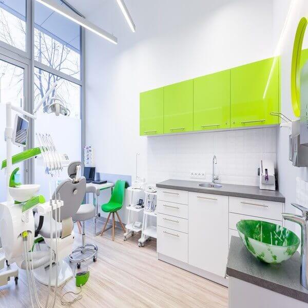 بهترین مطب دندانپزشکی پیروزی