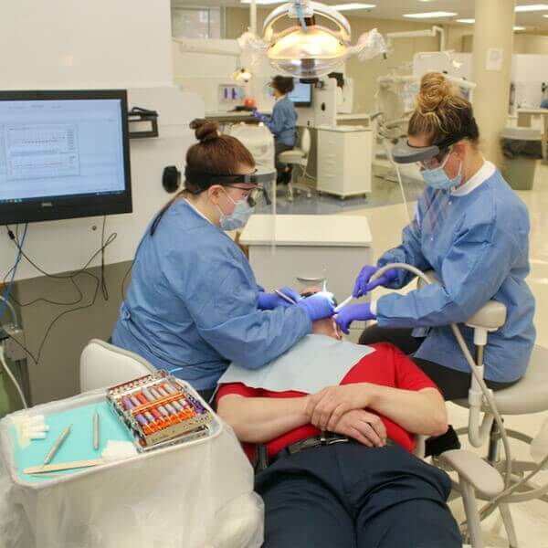 بهترین کلینیک دندانپزشکی پیروزی