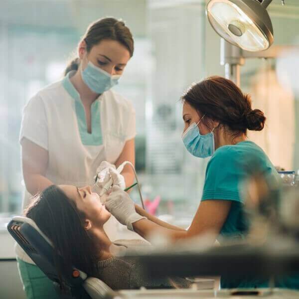 بهترین کلینیک دندانپزشکی تهران نو