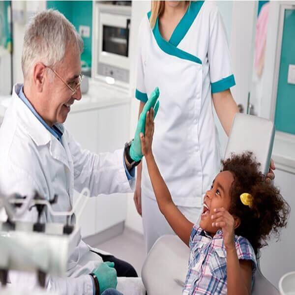 بهترین دکتر دندانپزشکی اطفال و کودکان